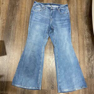 Wild Fable Y2K Flare Jeans Size 17 Light Wash Whiskered Y2K Wide Leg Denim